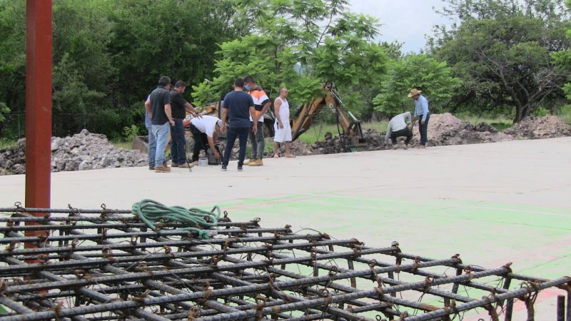 Iniciaron los trabajos para la construcción del techo elevado en el CECYTEM EMSAD 03 de Zárate,